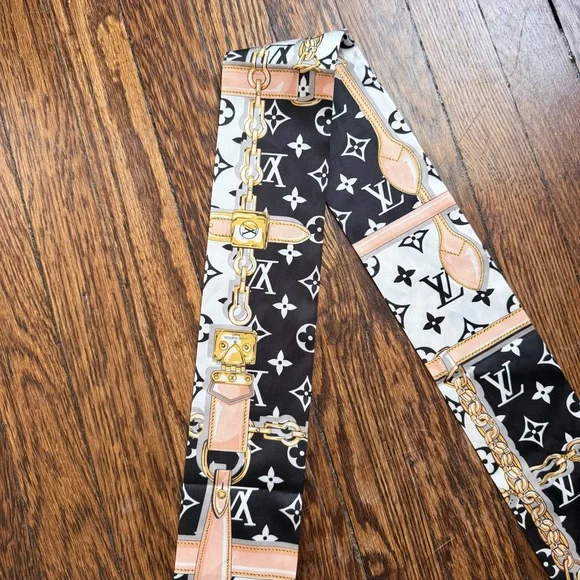 Louis Vuitton Black and White Monogram Silk Bandeau - Picture 2 of 4